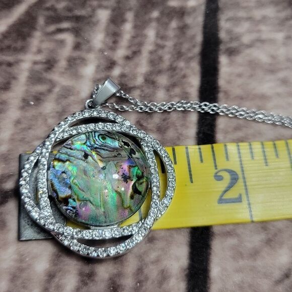 Abalone Shell and White Austrian Crystal Curvy Round Pendant Necklace - Picture 3 of 13